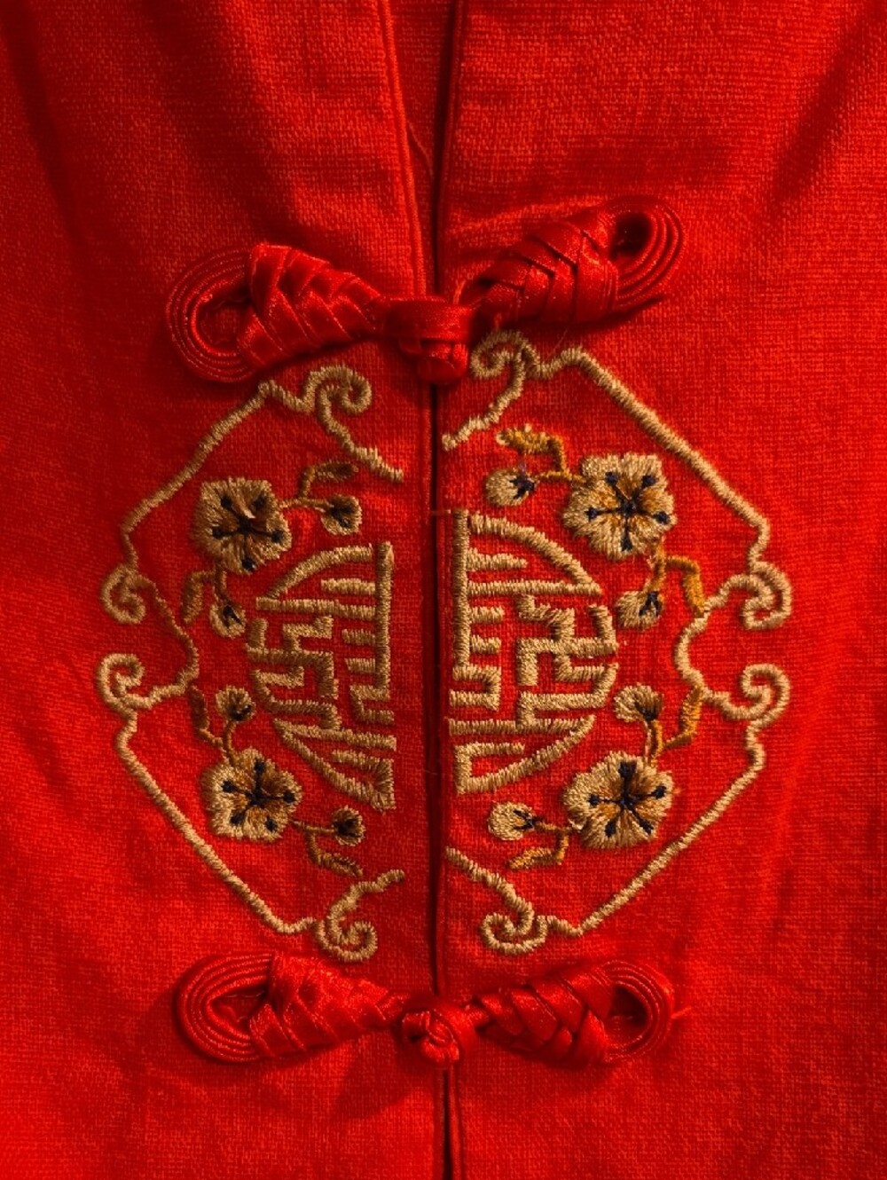 Red Embroidered Chinese Style Button-Up Top - Picture 3 of 5